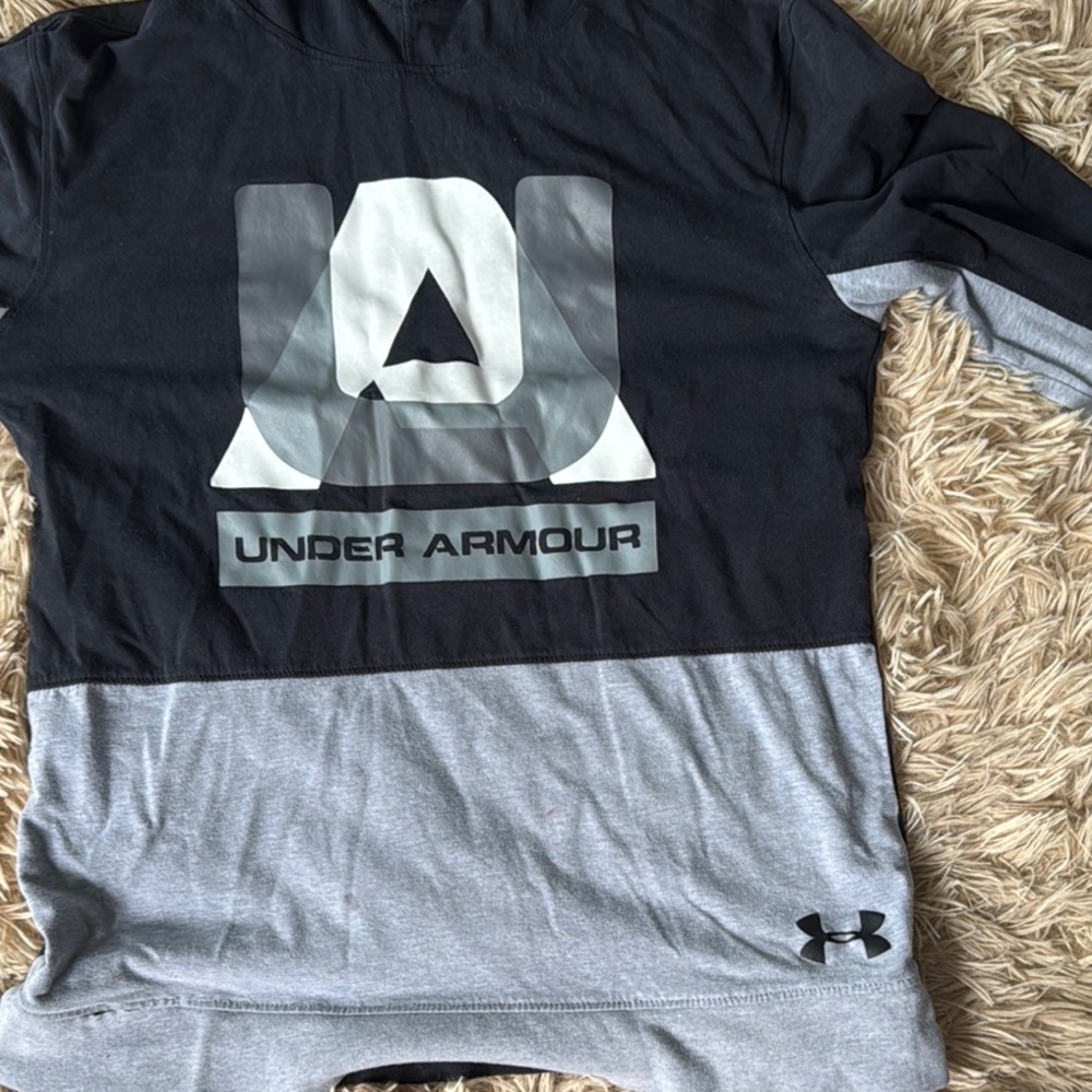 Under Armour Kids Black and Gray Shirt